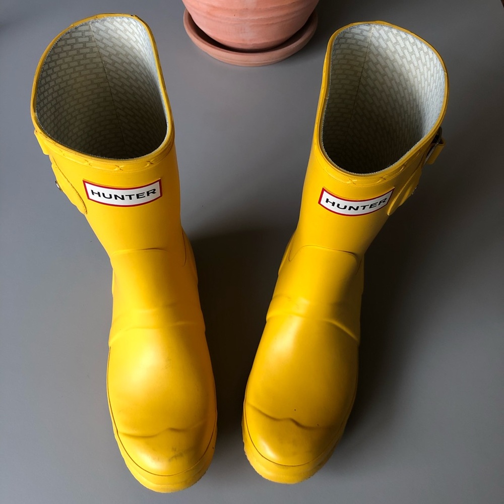 Hunter yellow rain boots - short